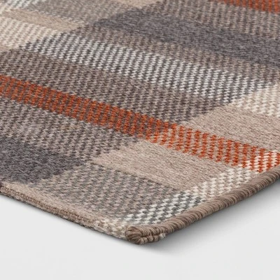 1'8"x2'10" Washable Fall Checkered Accent Rug Tan - Threshold™ 2 1'8"x2'10" Washable Fall Checkered Accent Rug Tan - Threshold™ - Image 2