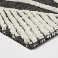 5'x7' Diamond Tufted Area Rug Off White - Threshold™