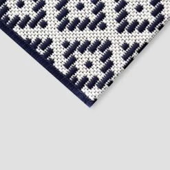 Geo Diamond Outdoor Rug - Threshold™